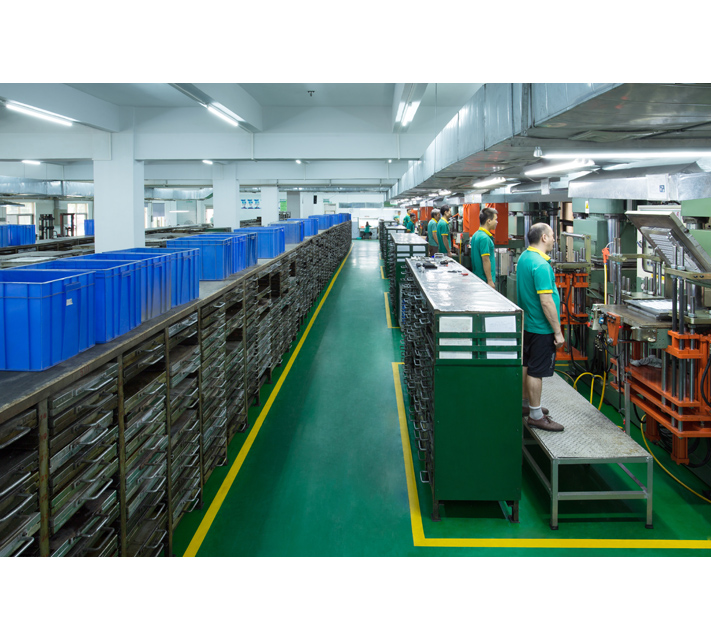 panel hydraulic molding machine